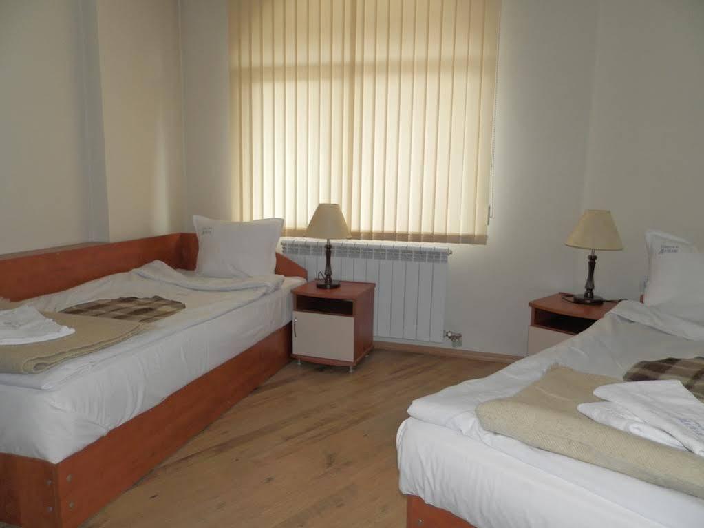 Family Hotel Daisy Borino Εξωτερικό φωτογραφία
