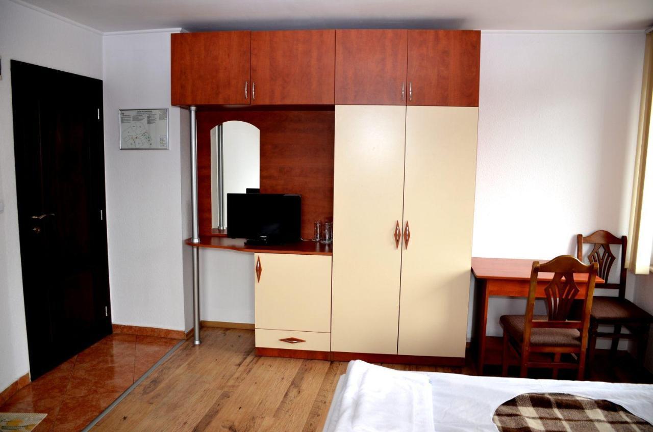 Family Hotel Daisy Borino Εξωτερικό φωτογραφία