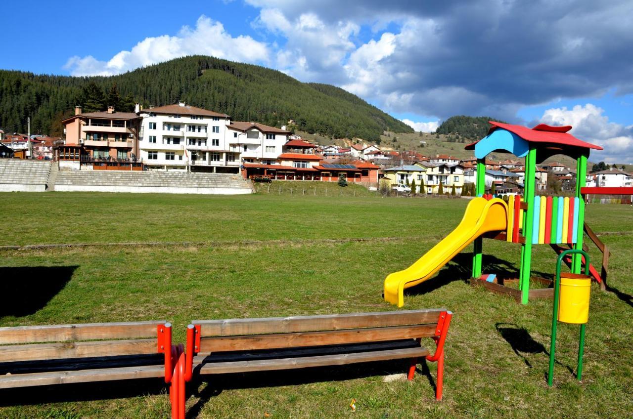 Family Hotel Daisy Borino Εξωτερικό φωτογραφία