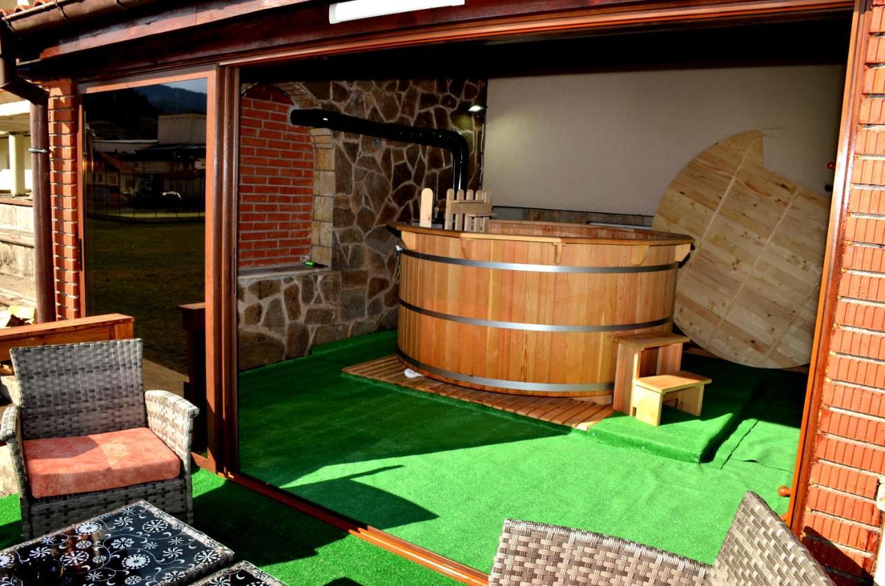 Family Hotel Daisy Borino Εξωτερικό φωτογραφία
