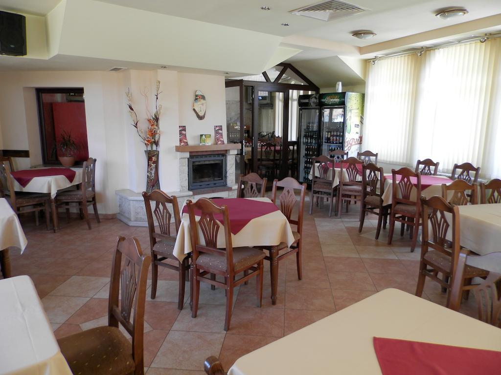 Family Hotel Daisy Borino Εξωτερικό φωτογραφία
